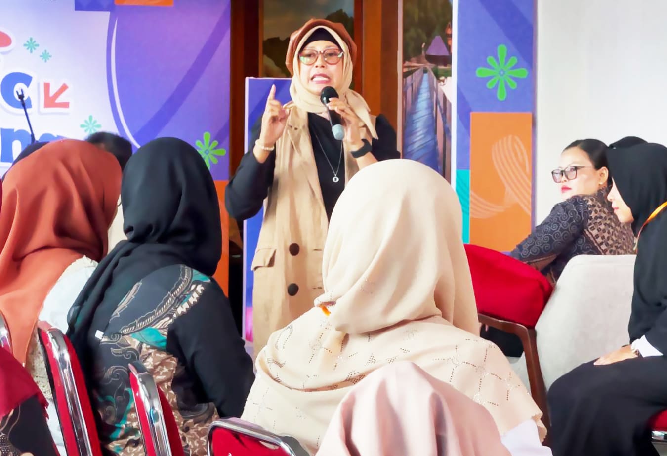 Video Pelatihan Public Speaking Tingkatkan Motivasi Guru Mengajar